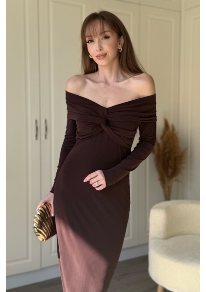 Omuz Detaylı Vücudu Saran Midi Kahverengi Elbise