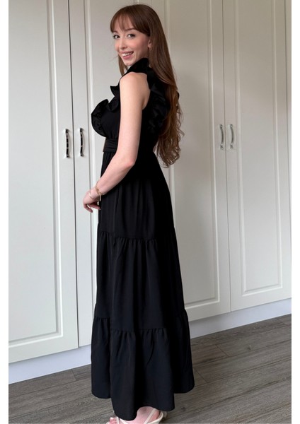 Siyah Kol Fırfırlı Yırtmaçlı Uzun Elbise