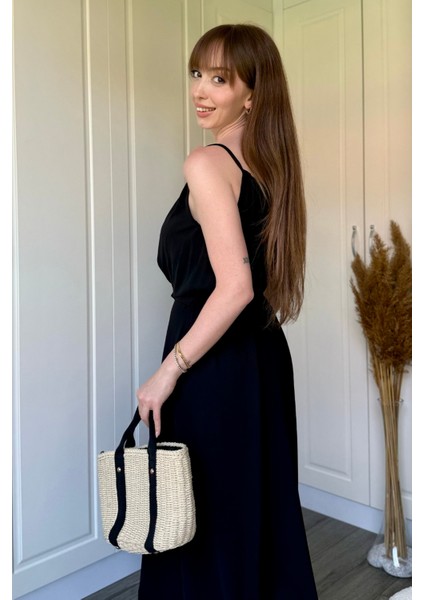 Önden Yırtmaçlı Viskon Siyah Elbise