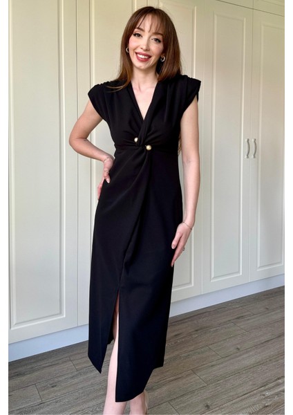 Kruvaze Yaka Vatkalı Incili Siyah Elbise