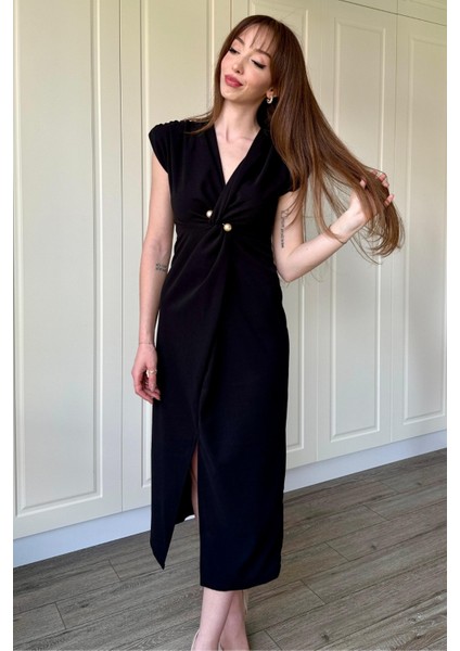 Kruvaze Yaka Vatkalı Incili Siyah Elbise