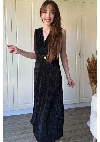 Kruvaze Yaka Krinkıl Midi Tokalı Siyah Elbise