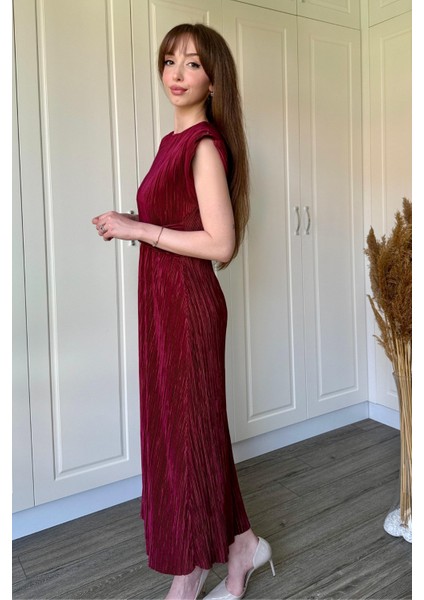 Vatkalı Krinkıl Midi Bel Detaylı Bordo Elbise fırsatları