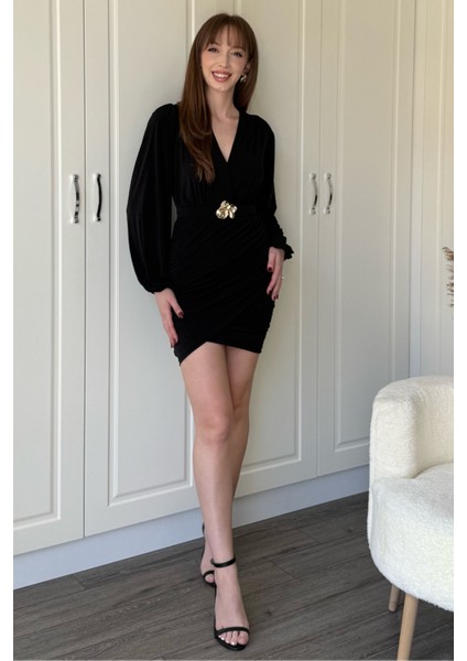 Balon Uzun Kollu Aksesuar Detaylı Kemerli Mini V Yaka Siyah Elbise fiyatları