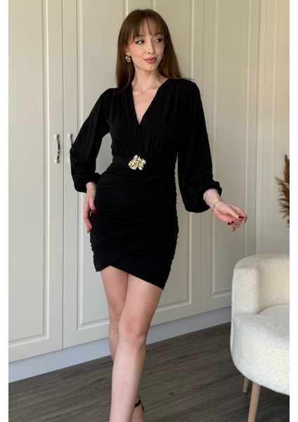 Balon Uzun Kollu Aksesuar Detaylı Kemerli Mini V Yaka Siyah Elbise fırsatları