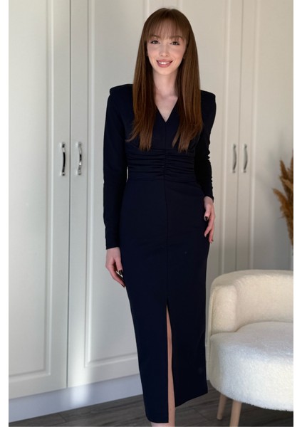 Vatkalı Beli Drapeli Önü Yırtmaçlı Midi Lacivert Elbise