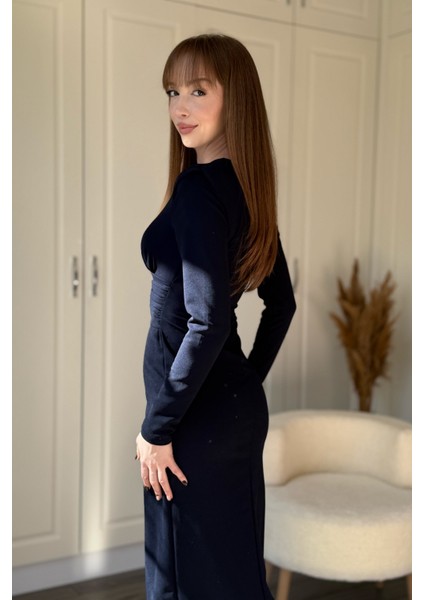 Vatkalı Beli Drapeli Önü Yırtmaçlı Midi Lacivert Elbise