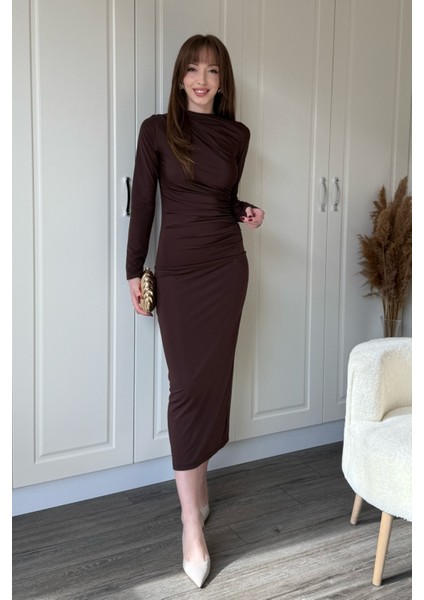 Zarif Drapeli Uzun Kollu Midi Kahverengi Elbise