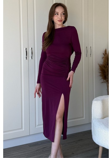 Uzun Kollu Sandy Kumaş Sırt Dekolteli Yırtmaçlı Midi Mürdüm Elbise