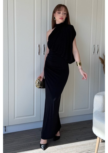 Tek Omuz Boyunlu Zarif Dökümlü Siyah Maxi Elbise fiyatları
