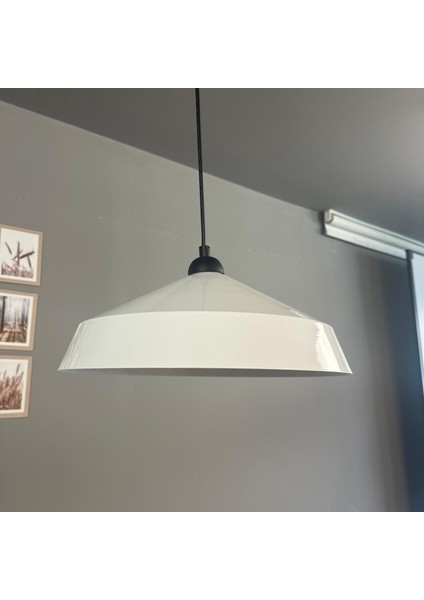 Lema Beyaz Tekli Avize Siyah Yarım Lale Başlık Sarkıt Lamba Restoran Cafe Salon Avizeleri