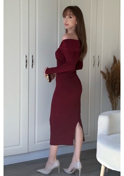 Omuz Detaylı Vücudu Saran Midi Bordo Elbise fırsatları