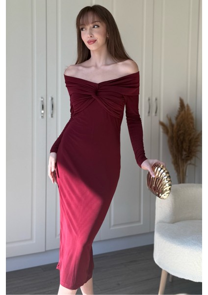 Omuz Detaylı Vücudu Saran Midi Bordo Elbise