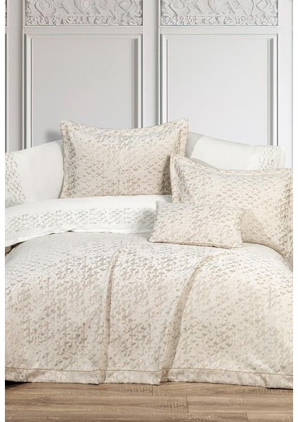 Castra Ivory 8 Parça Çeyiz Seti