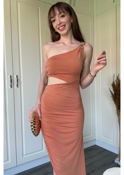 Turuncu Tek Omuz Bel Detaylı Sandy Kumaş Yırtmaçlı Elbise