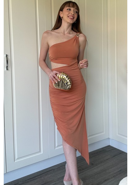 Turuncu Tek Omuz Bel Detaylı Sandy Kumaş Yırtmaçlı Elbise