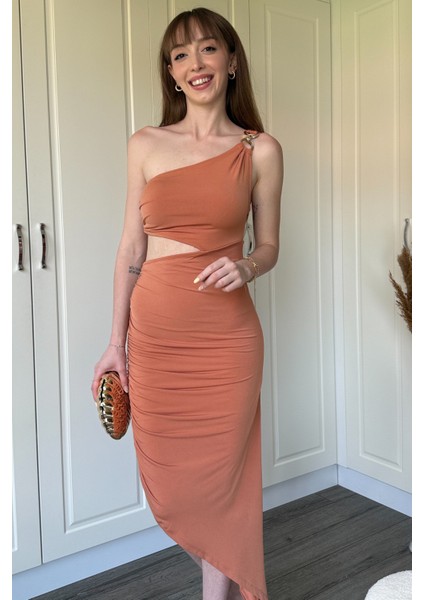 Turuncu Tek Omuz Bel Detaylı Sandy Kumaş Yırtmaçlı Elbise