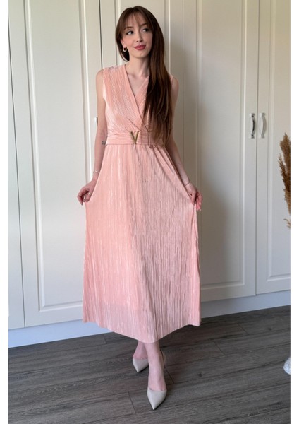 Kruvaze Yaka Krinkıl Midi Tokalı Pudra Elbise fırsatları