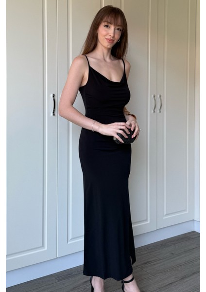 Sandy Kumaş Degaje Yaka Siyah Uzun Elbise