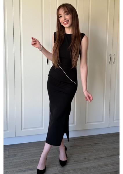 Drapeli Taş Detaylı Yırtmaçlı Midi Siyah Elbise fırsatları