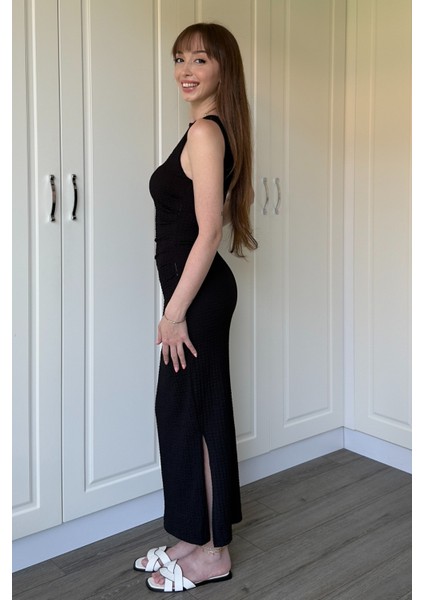 Gofre Kumaş Siyah Midi Elbise