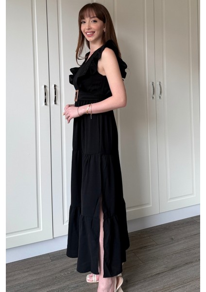 Siyah Kol Fırfırlı Yırtmaçlı Uzun Elbise