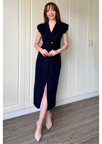 Kruvaze Yaka Vatkalı Incili Lacivert Elbise modelleri