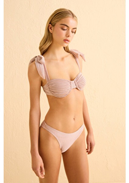 Kadın Balenli Bikini Takımı Pudra Renkli Şık Çizgili Desen ve Konforlu Kumaş