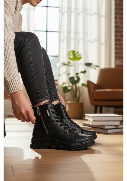 Conpax 5428 Siyah Kadın Fermuarlı & Bağcıklı Bot