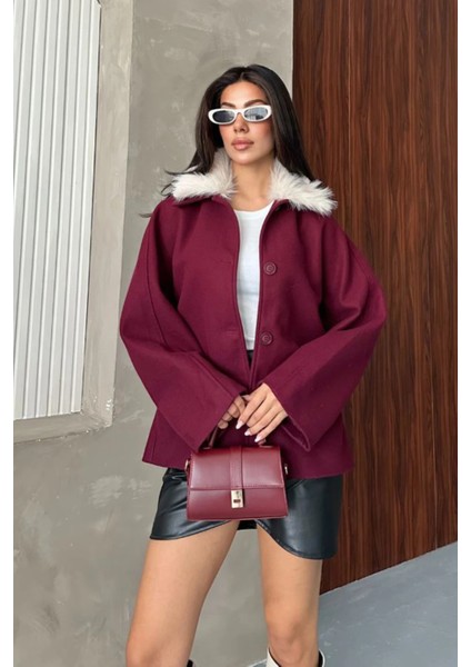 Kadın Bej Kürk Yakalı Kısa Ceket Kaşe Kumaş Oversize Geniş Kol Düğmeli Kışlık fırsatları