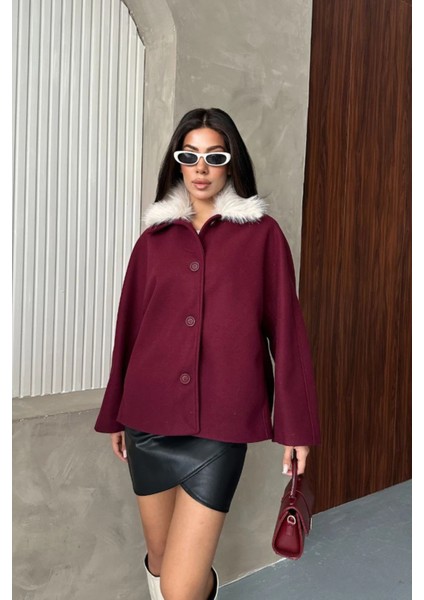 Kadın Bej Kürk Yakalı Kısa Ceket Kaşe Kumaş Oversize Geniş Kol Düğmeli Kışlık