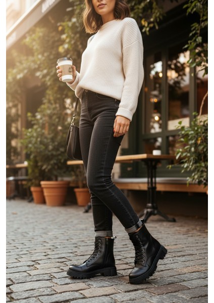 Zarif Siyah Fermuarlı& Bağcıklı Kauçuk Taban Kadın Bot fiyatları