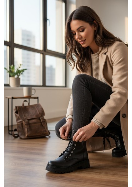 Zarif Siyah Fermuarlı& Bağcıklı Kauçuk Taban Kadın Bot modelleri