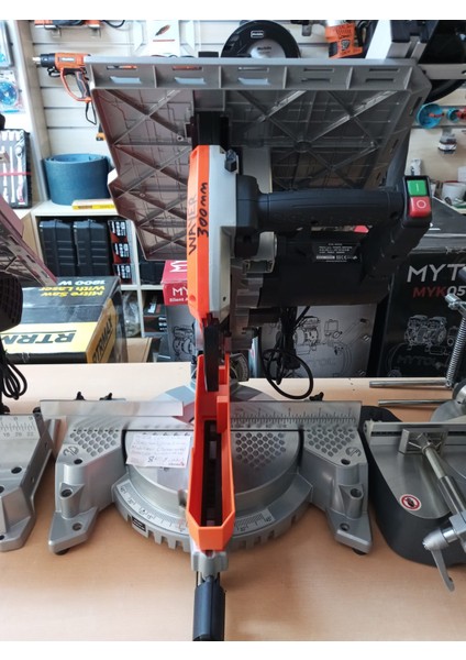 300 MM TABLALI GÖNYE KESME 2000 WATT modelleri