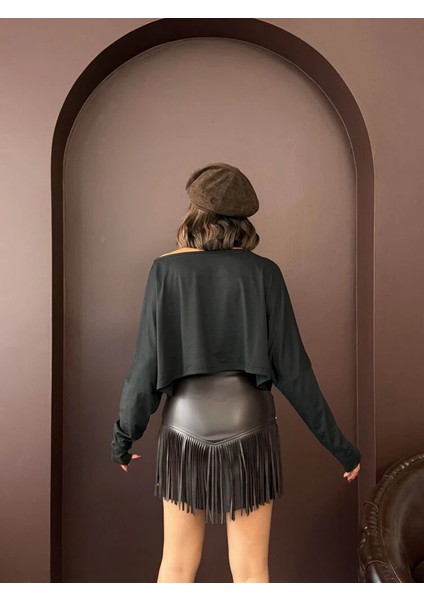 Kadın Püsküllü Mini Etek Zımbalı Deri Görünümlü Kısa Saçaklı Etek Siyah fiyatları