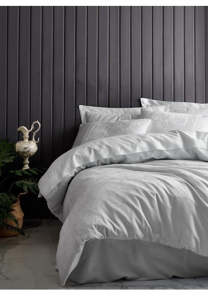 Çift Kişilik Jakarlı Saten Nev Takımı Leaf Buz Mavisi