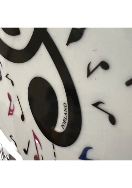 Müzik Notları ve Saksafon Çalan Adam Resimli Porselen Duvar Saati indirimleri