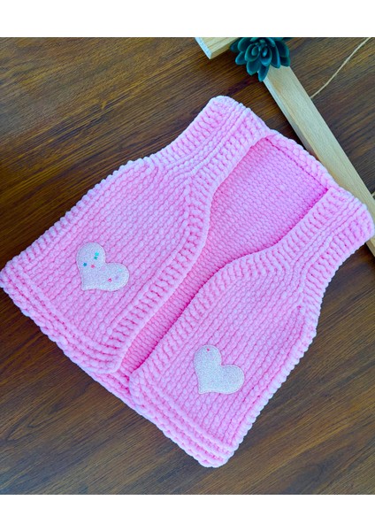 Örme Çiçekli El Örgüsü Kadife Bebek Yelek modelleri