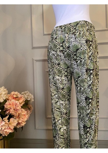 Yumuşak Dokulu, Pamuklu, Rahat Kalıp ve Şık Desenli Kadın Pijama Altı. Gün Boyu Konfor Sağlar