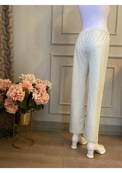 Yumuşak Dokulu, Pamuklu, Rahat Kalıp ve Şık Desenli Kadın Pijama Altı. Gün Boyu Konfor Sağlar fırsatları