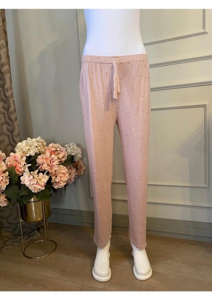 Yumuşak Dokulu, Pamuklu, Rahat Kalıp ve Şık Desenli Kadın Pijama Altı. Gün Boyu Konfor Sağlar fiyatları