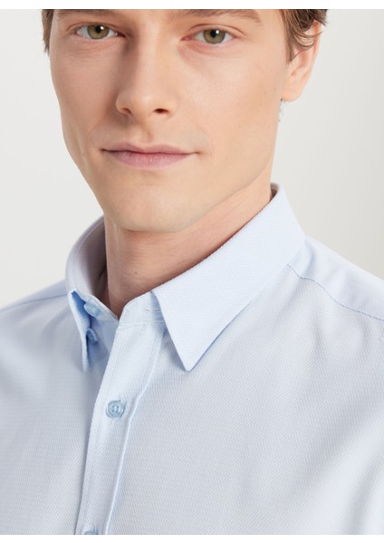 Tailored Fit Düğmeli Yaka Açık Mavi Erkek Gömlek ACE020261597_AMV fırsatları