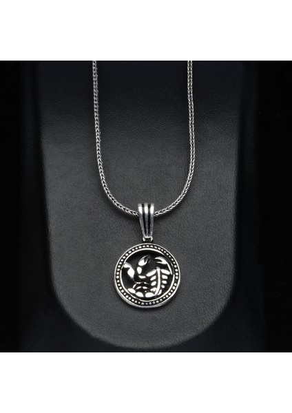 597 Akrep Burcu Gümüş Kolye