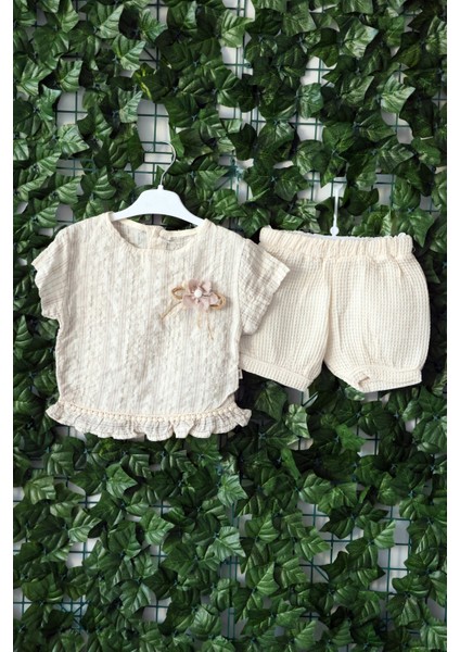 Kız Bebek Şortlu Takım Çiçek Aksesuarlı