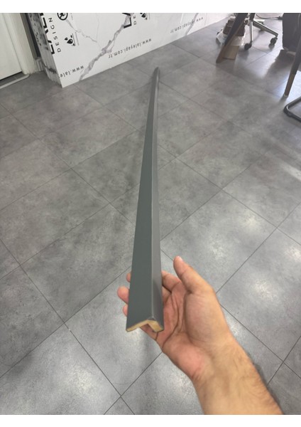 Fırtına Gri Ahşap Köşe Kapatma