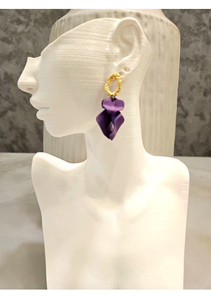 Püskül Yaprak Sallantılı Küpe