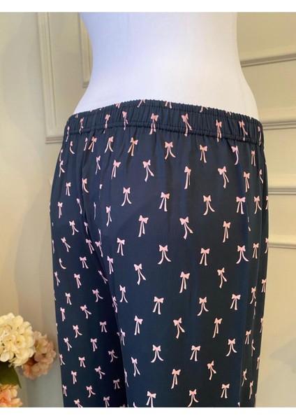 Yumuşak Dokulu, Pamuklu, Rahat Kalıp ve Şık Desenli Kadın Pijama Altı. Gün Boyu Konfor Sağlar indirimleri