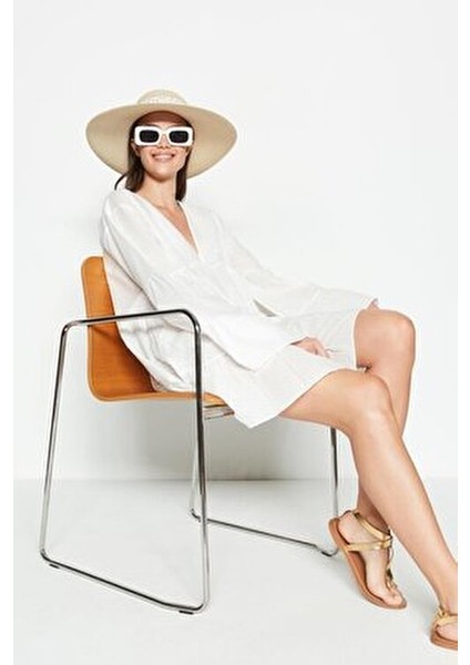 Beyaz Elbise Pareo Kadınlar İçin Şık Yazlık Tasarım Rahat Kullanım