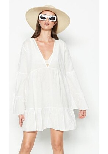 Beyaz Elbise Pareo Kadınlar İçin Şık Yazlık Tasarım Rahat Kullanım