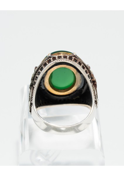 Motifli Yeşil Akik Taşlı 925 Ayar Gümüş Erkek Yüzük – Gücün ve Dengenin Sembolü